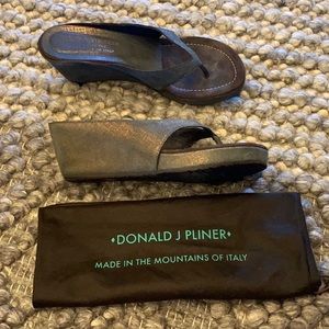 Donald J. Pliner GUENNA Leather Wedge Thong Sandal